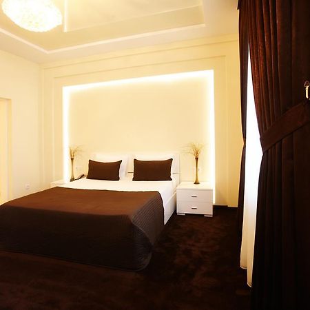 Central Park Apartments Chisinau Ngoại thất bức ảnh
